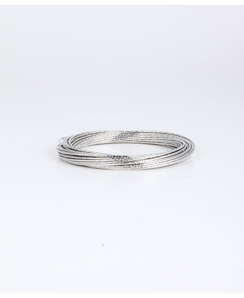 thin bangle bracelet